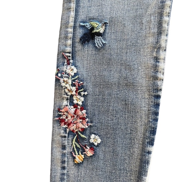 Indigo Rein White Washed Embroidered Jeans - Picture 4 of 6